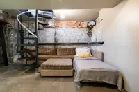 High tech 1BR Condo with Basement Lounge