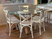 Across the road from the beach and 3 minutes walk to vibrant Peregian Village