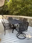 Relaxing round home with a river centrally located