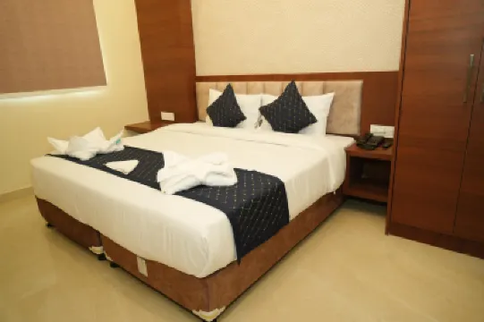 호텔 쉬리 케다르 인  호텔