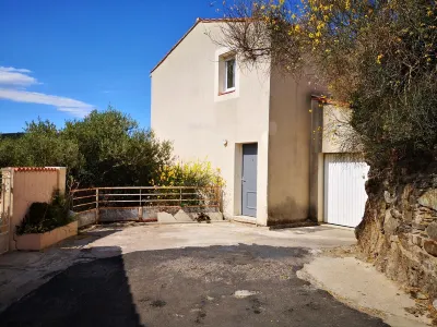 Exceptional location and views (sea, montains, winyards) in the best city around Hotels near Observatoire océanologique de Banyuls-sur-Mer