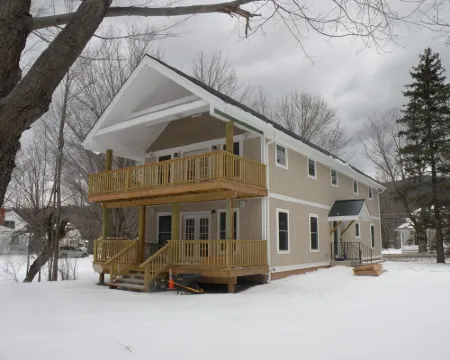 ⭐ Spacious Lake House Just Minutes From The Slopes ⭐ ハンターのホテル