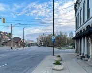 Stadium Stays #2 in downtown INDY.  5 minute walk to the Stadium.  Free parking. - Huoneistot