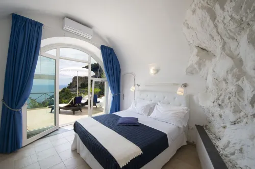 Amalfi villa with swimming-pool and beautiful gardens