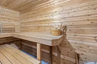 Rustic Luxury Near Charlottesville/Montpelier/Wineries /A Historic Cabin Retreat