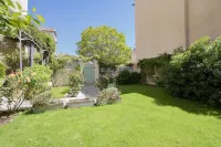 Bel appartement de 50M2 au rez de jardin de villa très ensolleillé  très calme