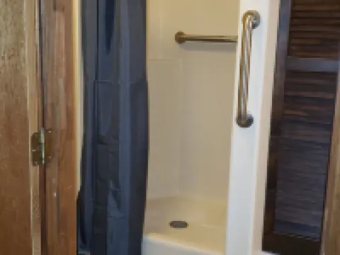 West Side Angler's Studio/Cabin close to Bull Shoals Lake Hotels in Ozark County