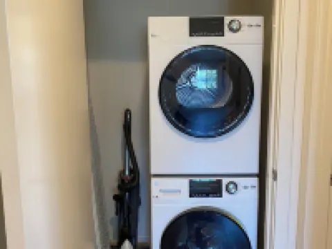 Contemporary One Bedroom Oasis in Downtown Kirkland Hotels in Kirkland