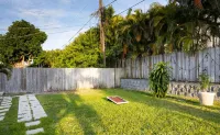 Beautifully Appointed 3BR / 2 Bath Home close to Beach & Iconic Atlantic Ave Отели рядом с достопримечательностью «Smoke Inn Cigars Boynton Beach»