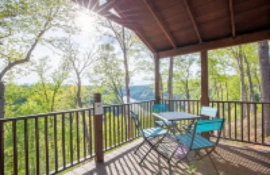 Lake View Country Cabin at Bear Bluff Retreat
