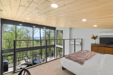 Tree + House at Indian Point