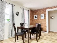 The Cardinal 810 D -3BR-1BA Apt