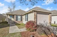 Secluded home in Quiet Neighborhood 3BR 2BA Hotels near South side motors