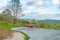 Secluded Beautiful Mountainside Getaway with a Pool & Views