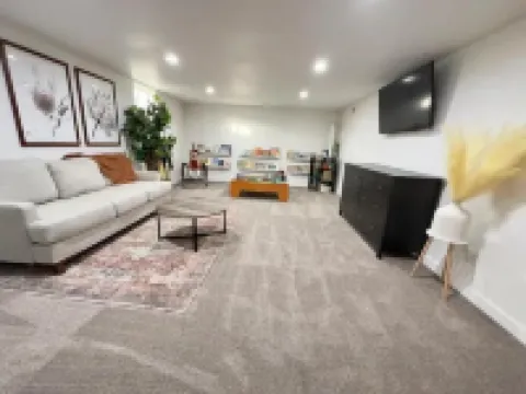 Modern Home Fully Remodeled W/Exercise Area