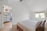 Relaxing, Private Home Away from Home with Courtyard—Sleeps 4!