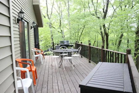 *Welcome to Snow Lodge*