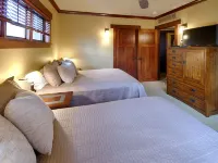 Charming Downtown Frankfort  Condo overlooking Betsie Bay Hotels in Frankfort