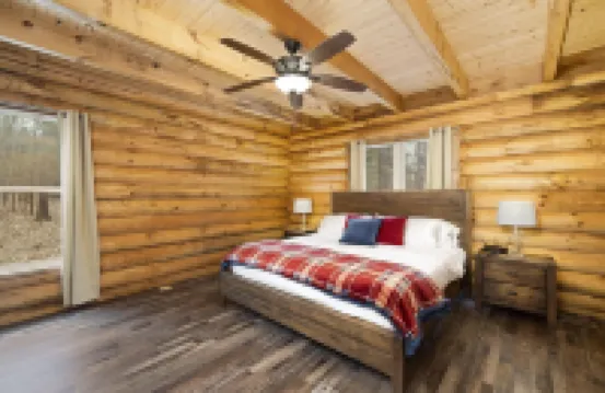 Little Cedar Lodge-Amazing Lake and Mountain Views -Hot Tub-Fire Pit