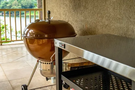 Beautiful, Private Lake House with Double Dock