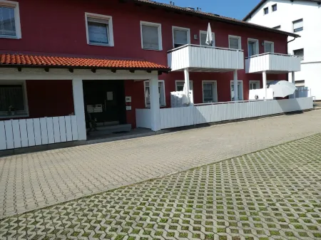 Allgäutraum Apartment No. 1 for 2-4 people in Durach-Weidach Отели в г. Дурах