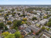 Entire 4BR 2 Bath Home l Minutes to Downtown Salem