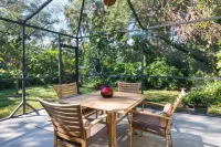 Island Cottage:  A Short Walk to the Beach Hotels in Wabasso Beach