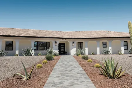 7200 Sq Ft Luxury Compound ~ 8BR / 9BA ~ 1.5 Acre