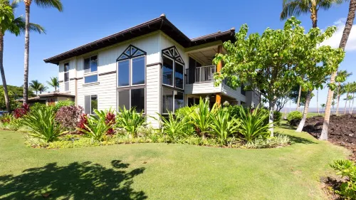 Sophisticated freshly remodeled two story Golf Villa w/Private Beach Club Hotels in Hawaii County