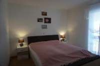 Vacation apartment on the edge of the forest with telephone and internet Hotels in Tabarz