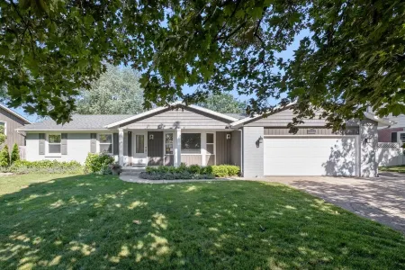 Private Pool, Hottub, Steamshower just 10 minutes from Grand Rapids