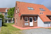 Vacation home Backbord quietly located large terrace only 300m to the green beach