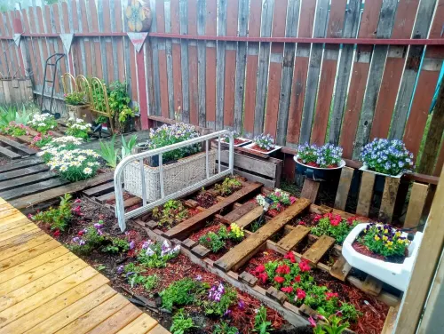 The Newsroom @ Summit 55 on Hwy 95 Hotels in Boundary County