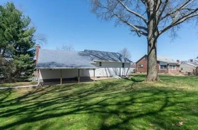 Beautiful Spacious Home Central Connecticut Hotels near Flight Trampoline Park