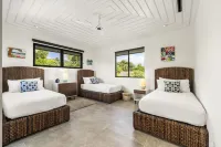 Thanks Giving and Some Holiday Dates Still Available “Kona Kai Hale" Oceanfront