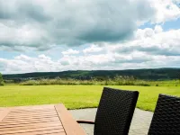 Ferienhof - Weites - Land, large apartment with terrace, garden and children's playground Stadtkyll 호텔