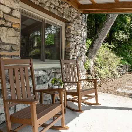 Stone Creek Cottage: PSU Creekside home on Spring Creek