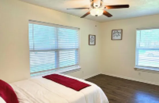 Cozy 4BR/2BA in Irving, TX Hot Tub • Game Room • Near DFW Airport & Downtown