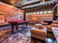 VNC BNB: Luxury Living for Groups & Families Hotels in Five Corners