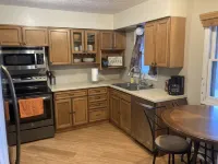 3 bedroom, 2 bath in a quiet neighborhood. Newly remodeled side of a duplex. Hotel a Grand Island