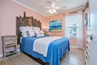 Ride the Tide at Beachside Manor!  2Bd, 1B with Free Parking! Steps to the Sand!
