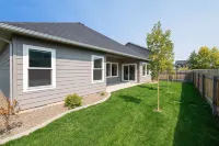 Seasons Guest Home