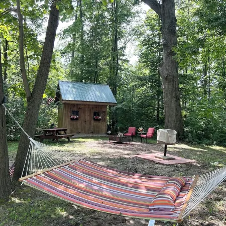 Beautiful Cabin located in the “heart of thumb” wifi