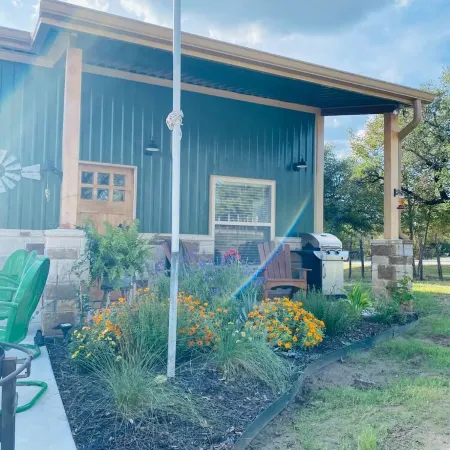 Lookout Guest House: One Bedroom Country Living