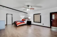 country living in a city. very close to DFW airport. in the heart of town