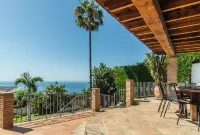 Villa Miranda with private heated pool and fantastic views!