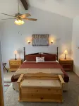 3/2 Condo. Mountain views. Easy access to Resort