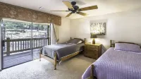 Flagstaff Treehaus:#1 300 5 Star Reviews! Forest Edge Continental - 10 Year Host - อ่างจากุชชี่