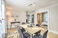 Comfortable, Charming Home Near Outdoor Adventure. Pet Friendly!