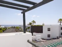 Duplex B16 in a quiet complex with pool 150 m from the sea Các khách sạn ở Charco del Palo